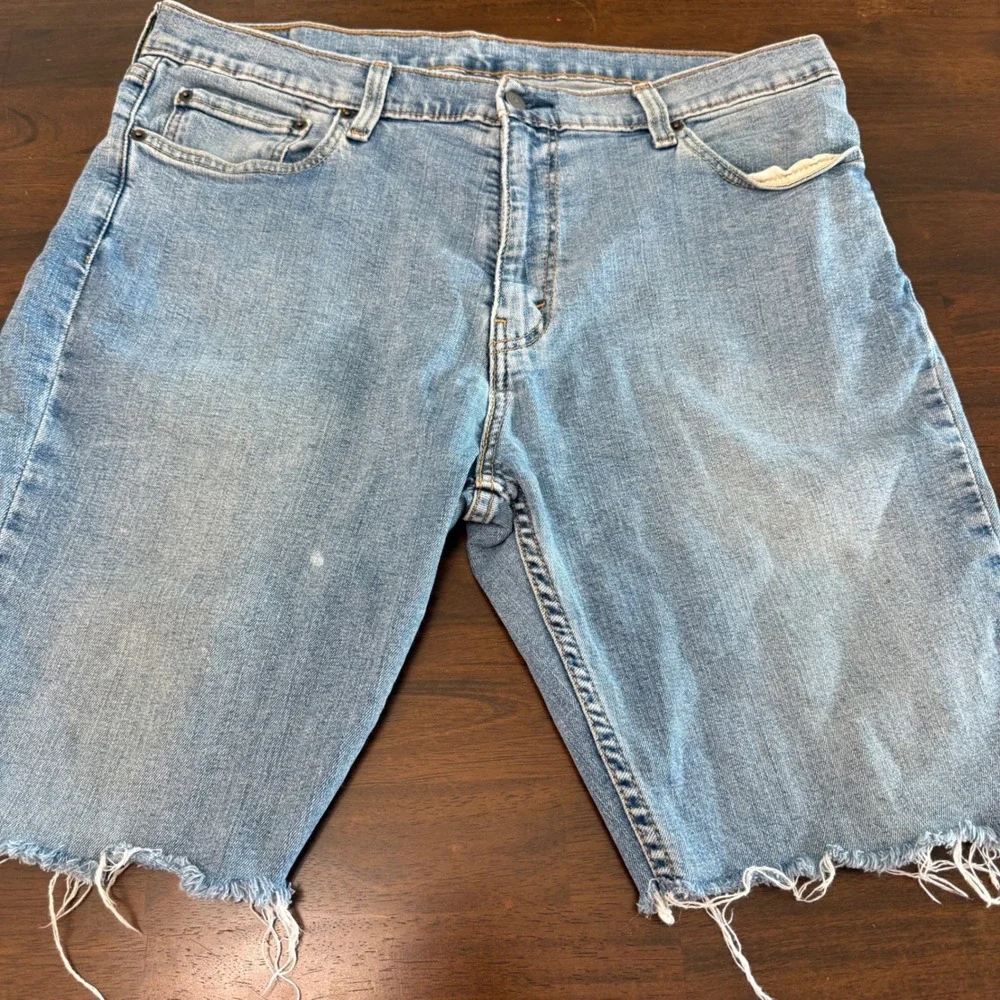 Levis 511 Slim Fit Cut Off Denim Shorts Mens 36 Light Wash Blue Raw Hem Jorts